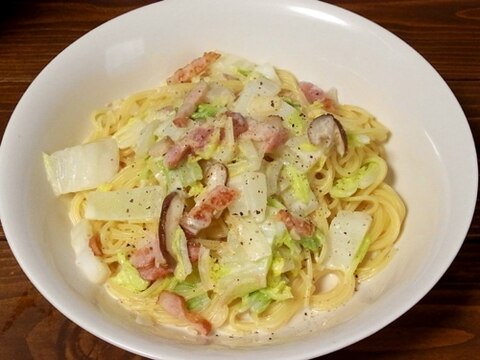 白菜とベーコンの味噌クリームパスタ